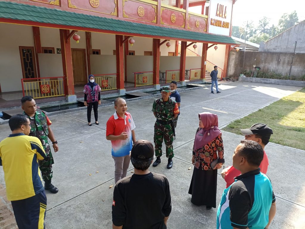 Kunjungan Sekda Kota Salatiga Ir Wuri Pudjiastuti, MM dalam survey potensi destinasi wisata dan budaya di lingkungan Kelurahan Dukuh